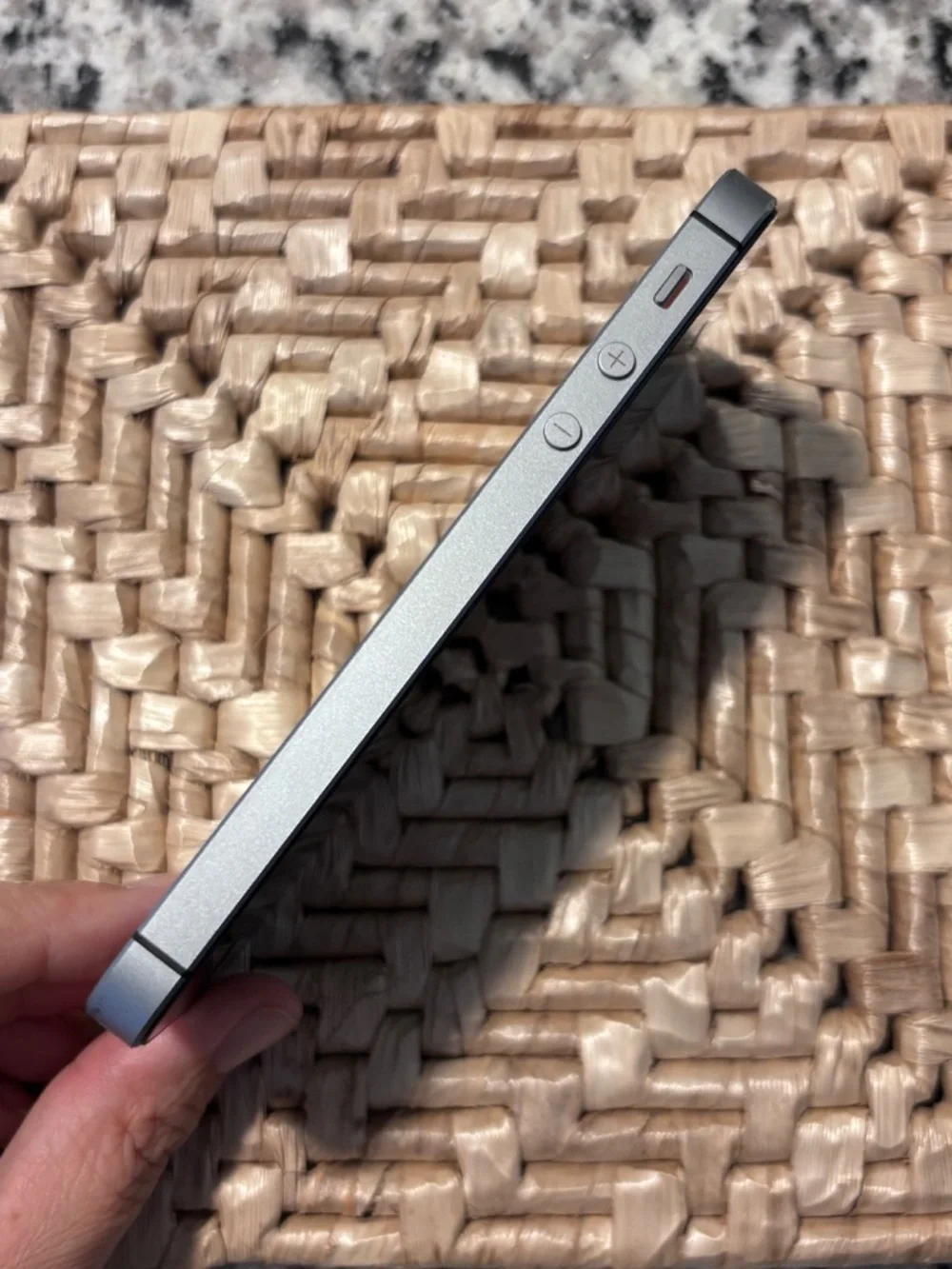 iPhone SE (1st generation)